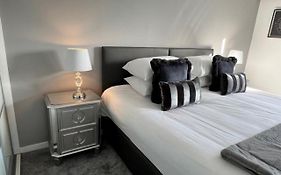 Modern & Spacious 2 Bed Merchant City Apart-High St